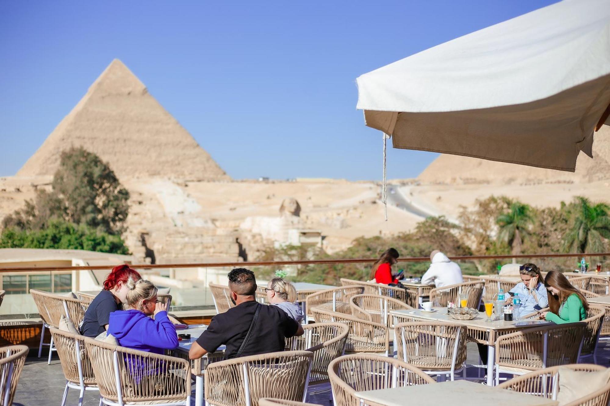 Tree Lounge Pyramids View Inn , Sphinx Giza Каир Экстерьер фото