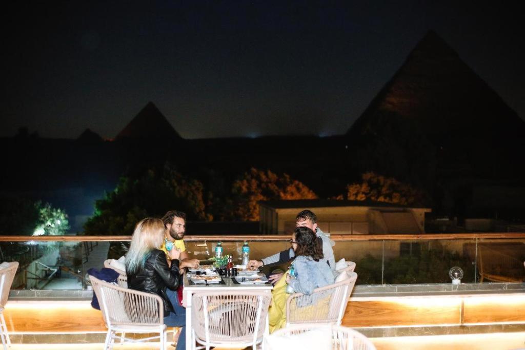 Tree Lounge Pyramids View Inn , Sphinx Giza Каир Экстерьер фото