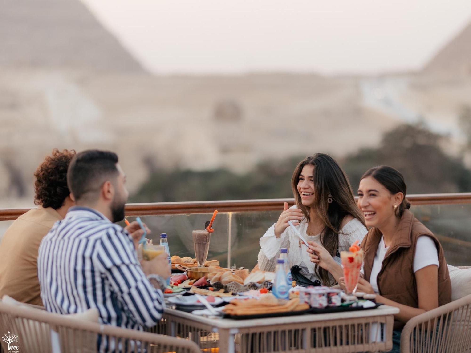 Tree Lounge Pyramids View Inn , Sphinx Giza Kafrat al Jabal Экстерьер фото